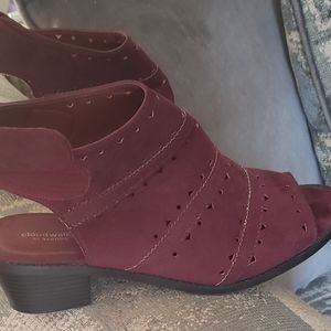 Ankle open toed boots Burgundy color